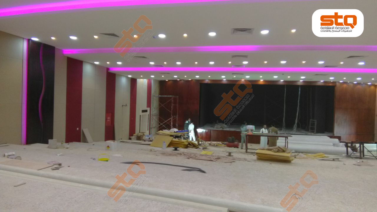 تجهيز وتأثيث مسرح النادي الأدبي بأبها