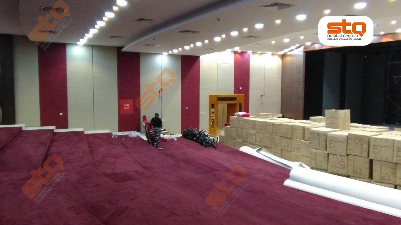 تجهيز وتأثيث مسرح النادي الأدبي بأبها